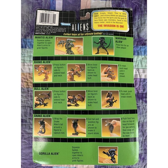 Aliens - Bull Alien Action Figure with "Skull Ramming Action!" Kenner 1996 - Picture 3 of 3